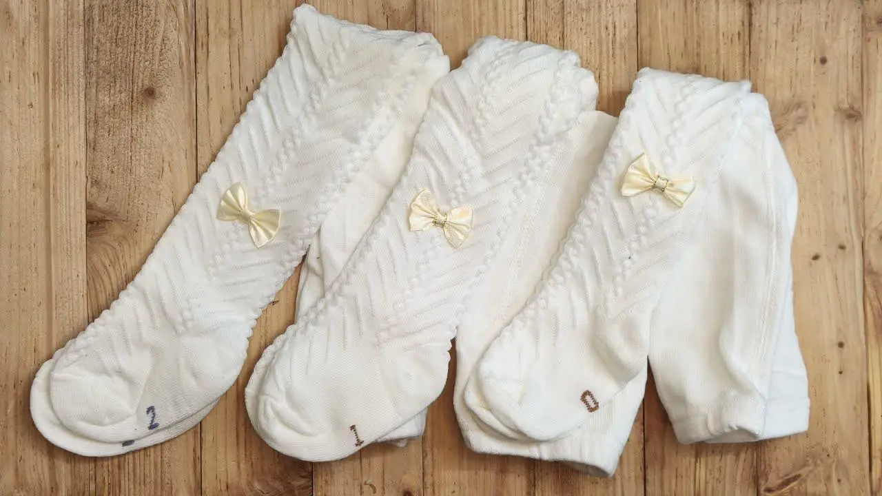 ساق جورابی سفید پاپیونی
