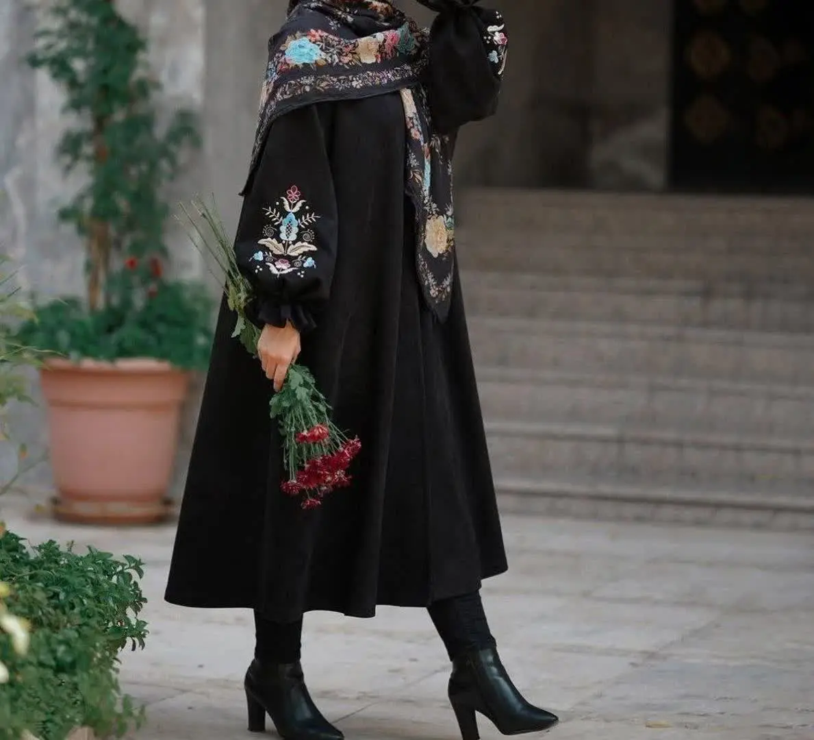 👚نام: مانتو گلدوزی عیدانه