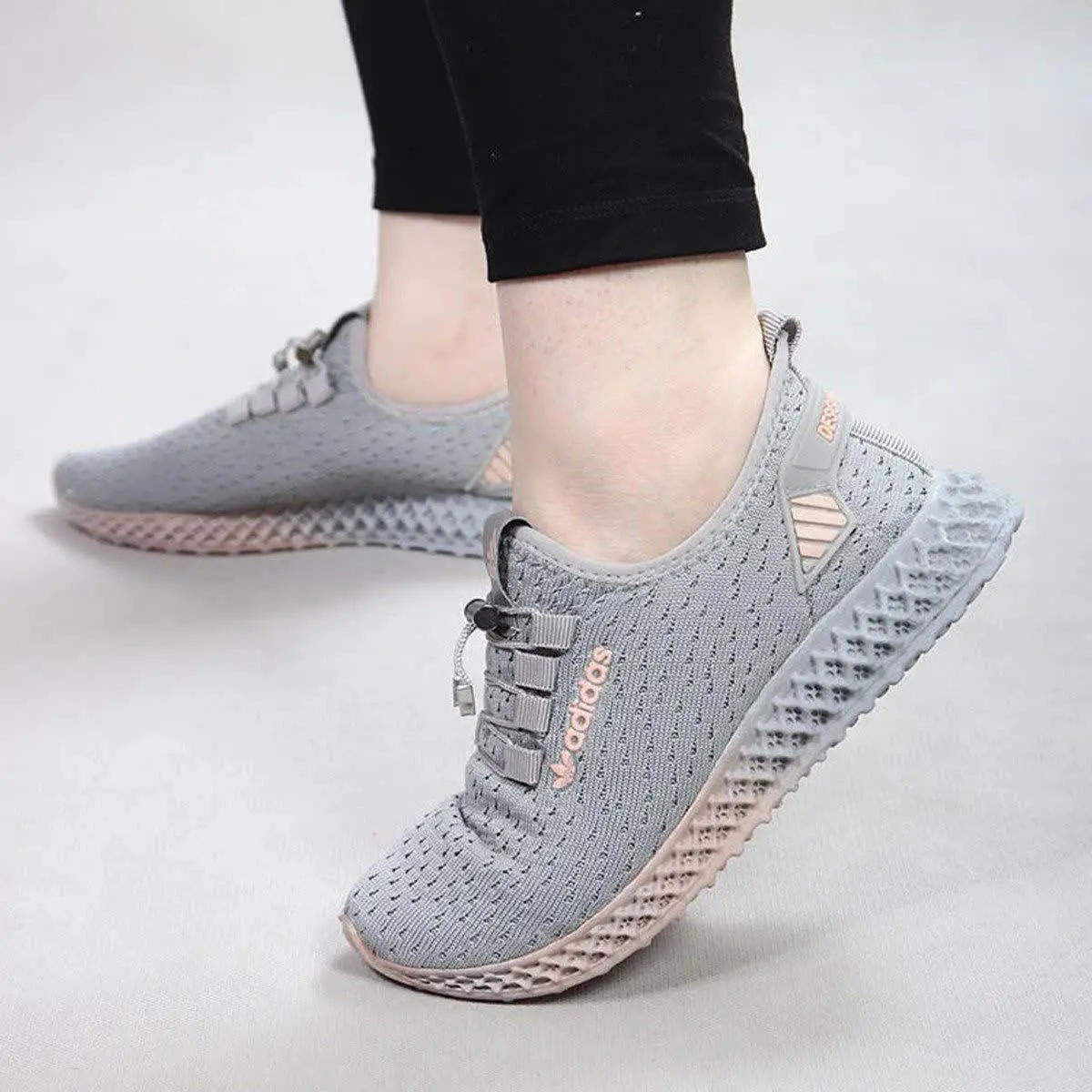 🏆کفش ورزشی زنانه طوسی صورتی مدل Diba
