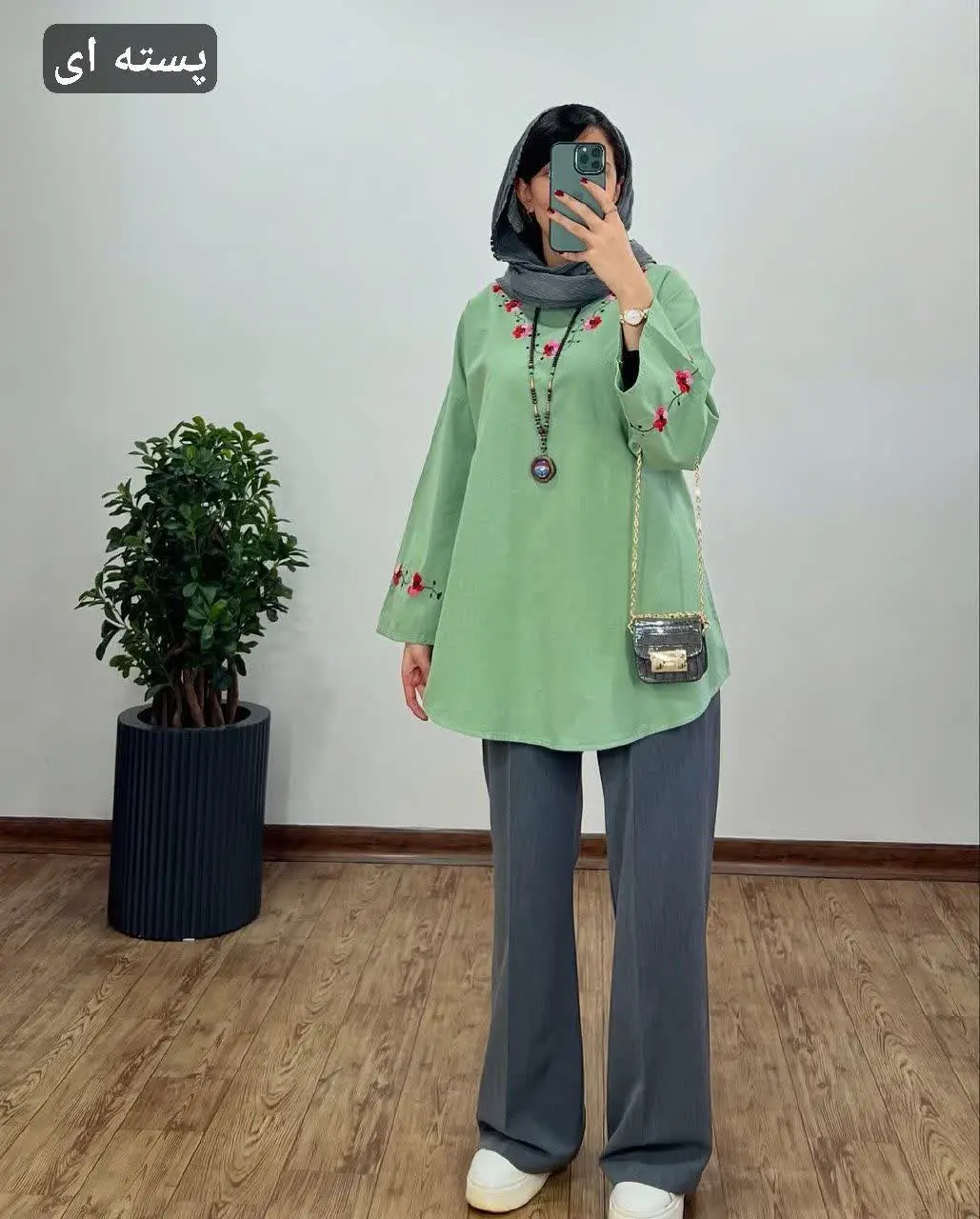 نام: مانتو یقه گل تبسم ۲
