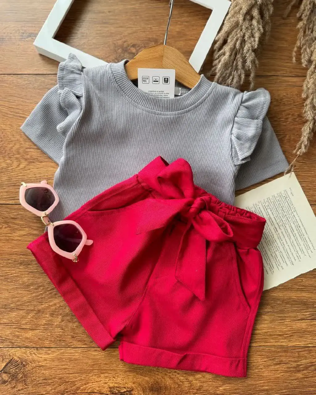 کراپ شورتک😍
