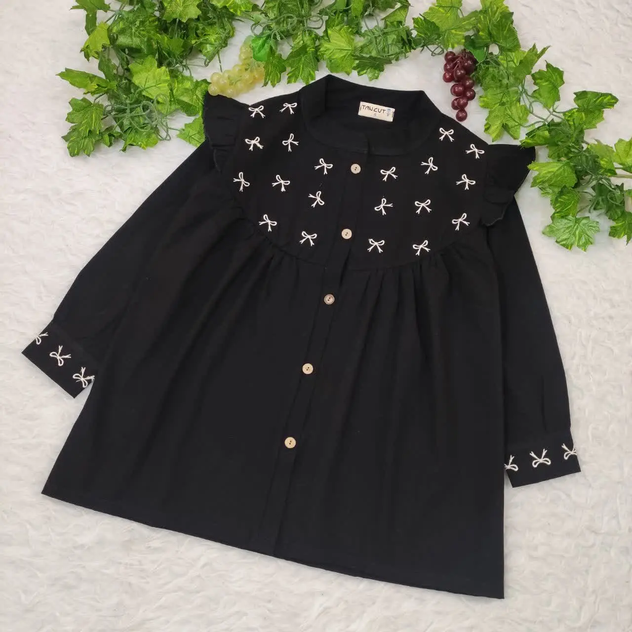 میتونید با شلوار ساره ست کن...