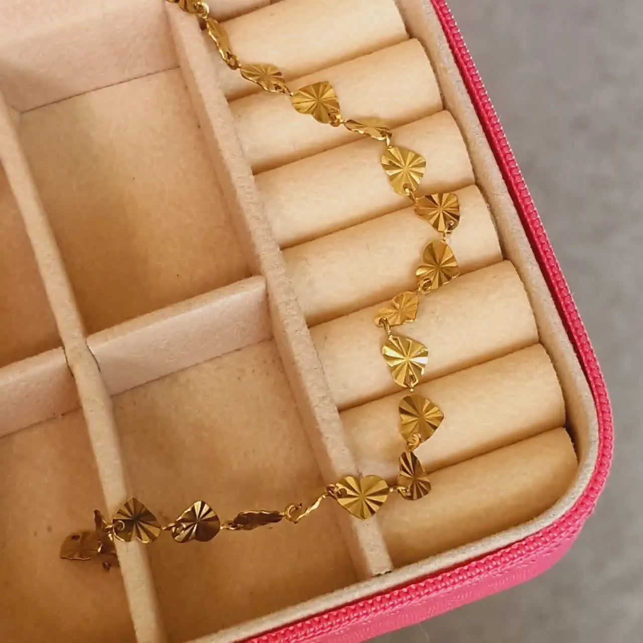 داخل جعبه اینمدلیه😍😁
