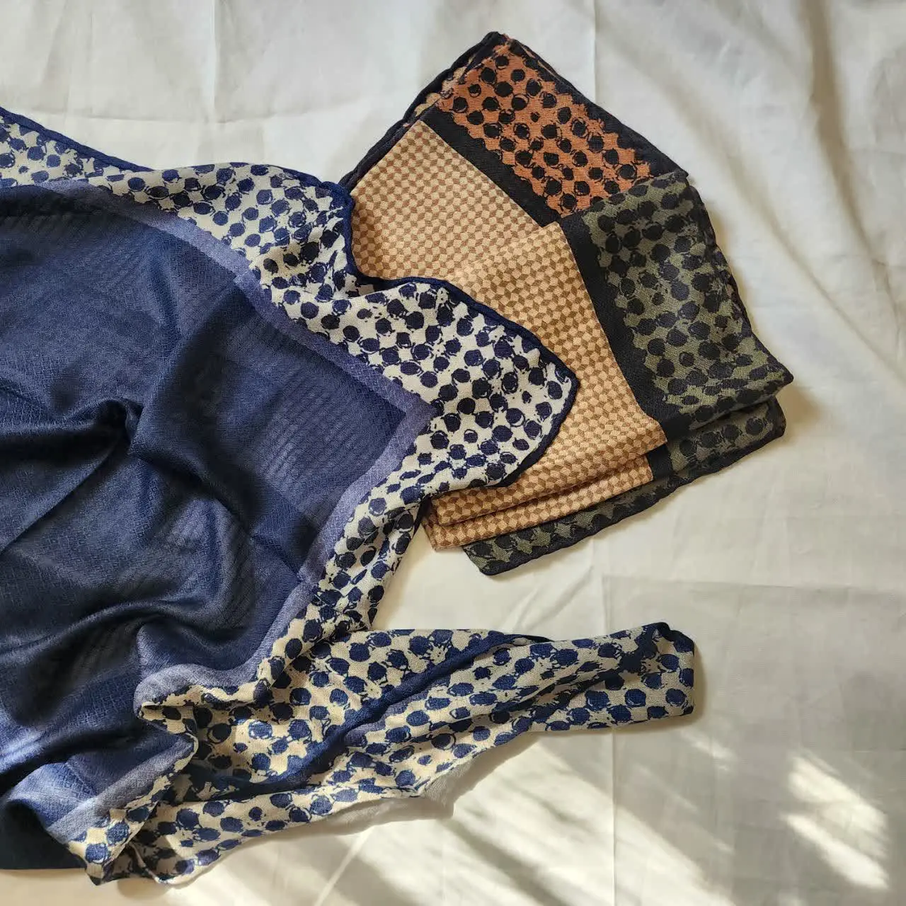 •روسری سبک نخ ابریشمی
