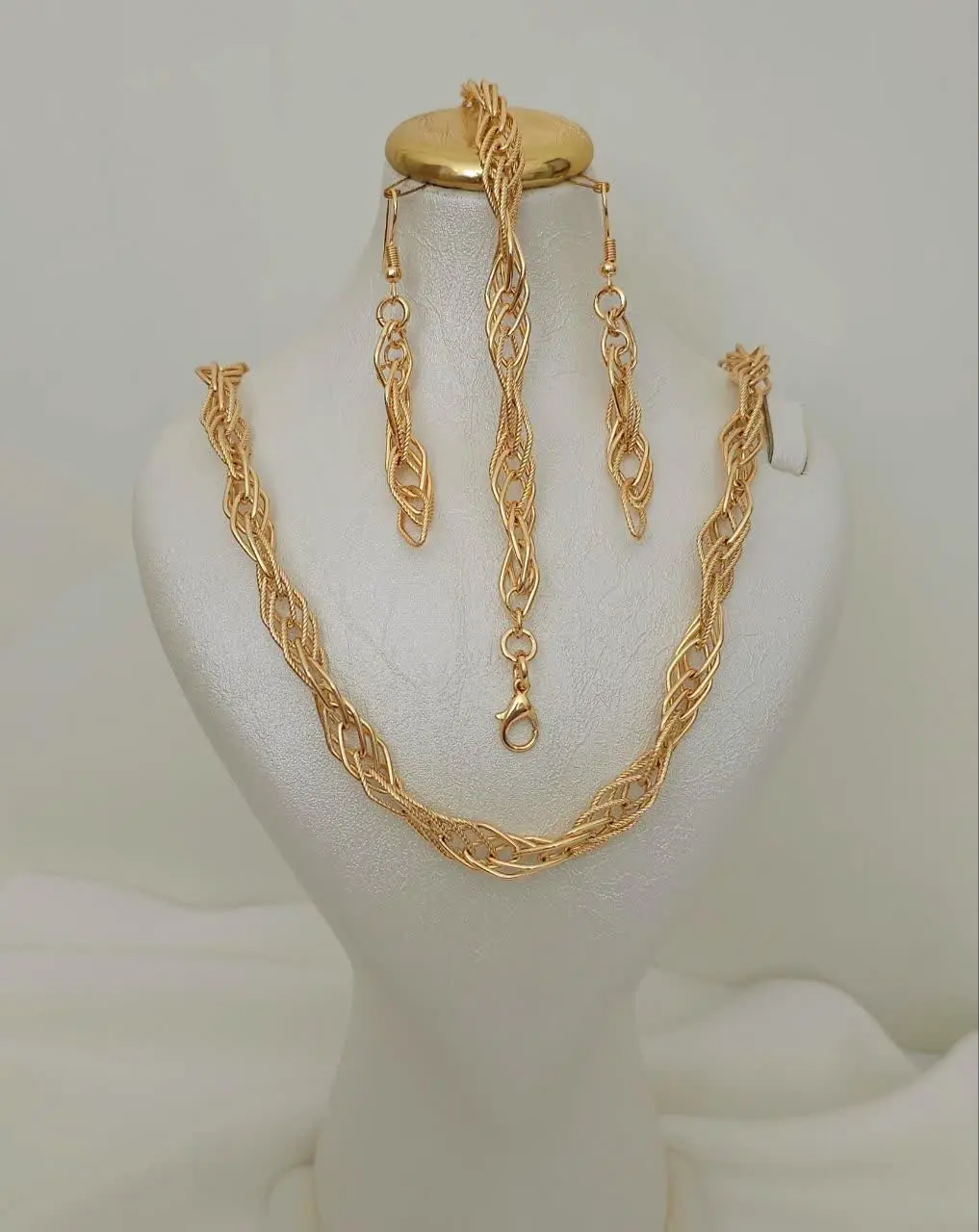 🔸 ارتفاع گوشواره:۶٫۵ سانت