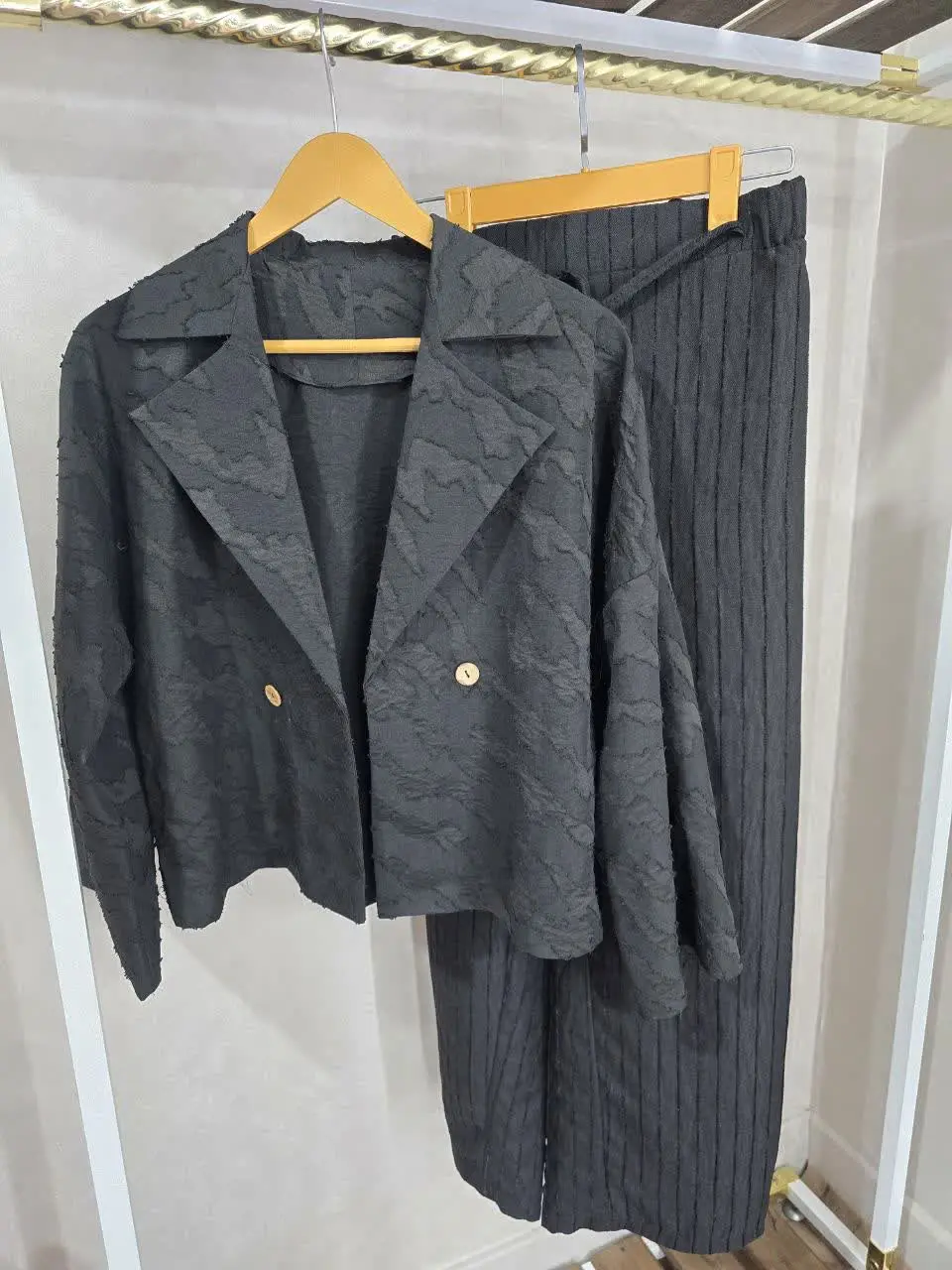 ست کت و شلوار