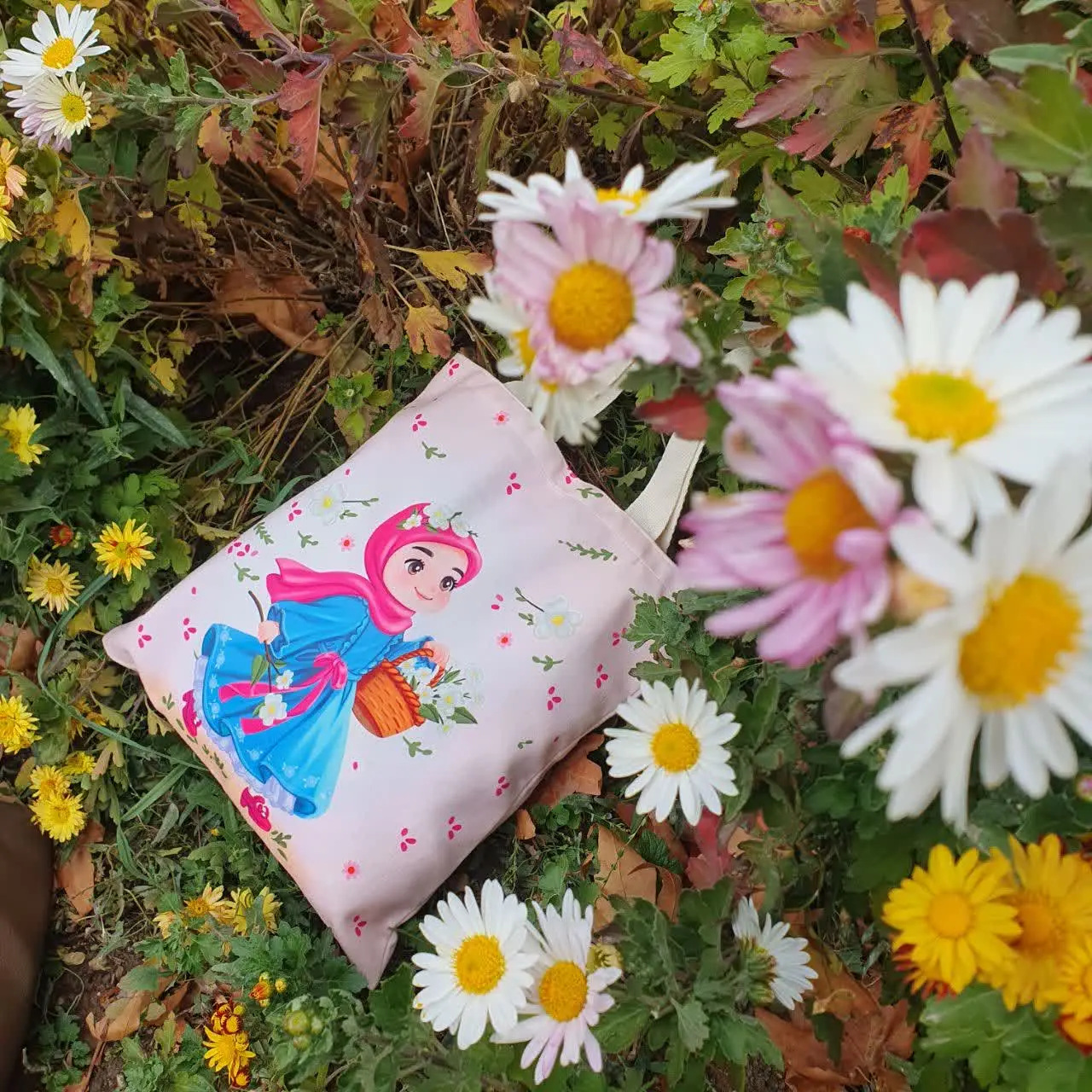 بر خلاف محیا 
