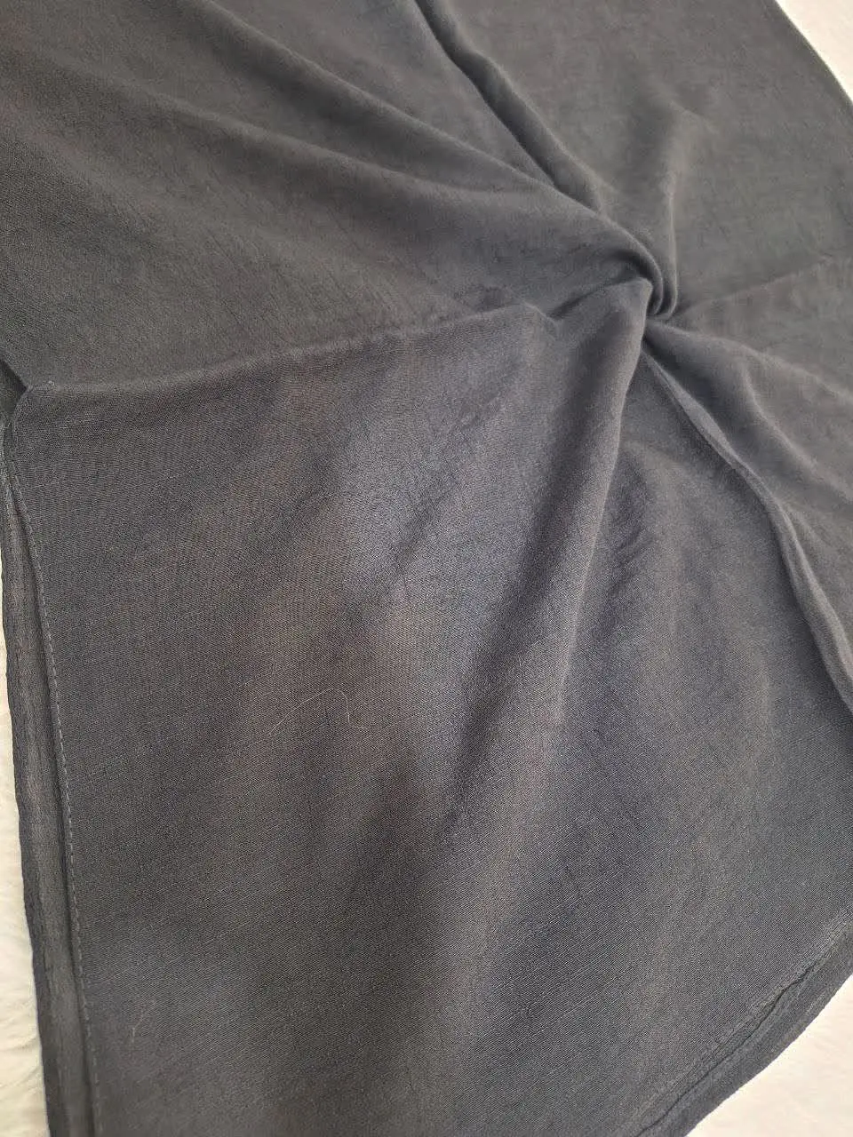 🍃 #عنوان: روسری نخی 
