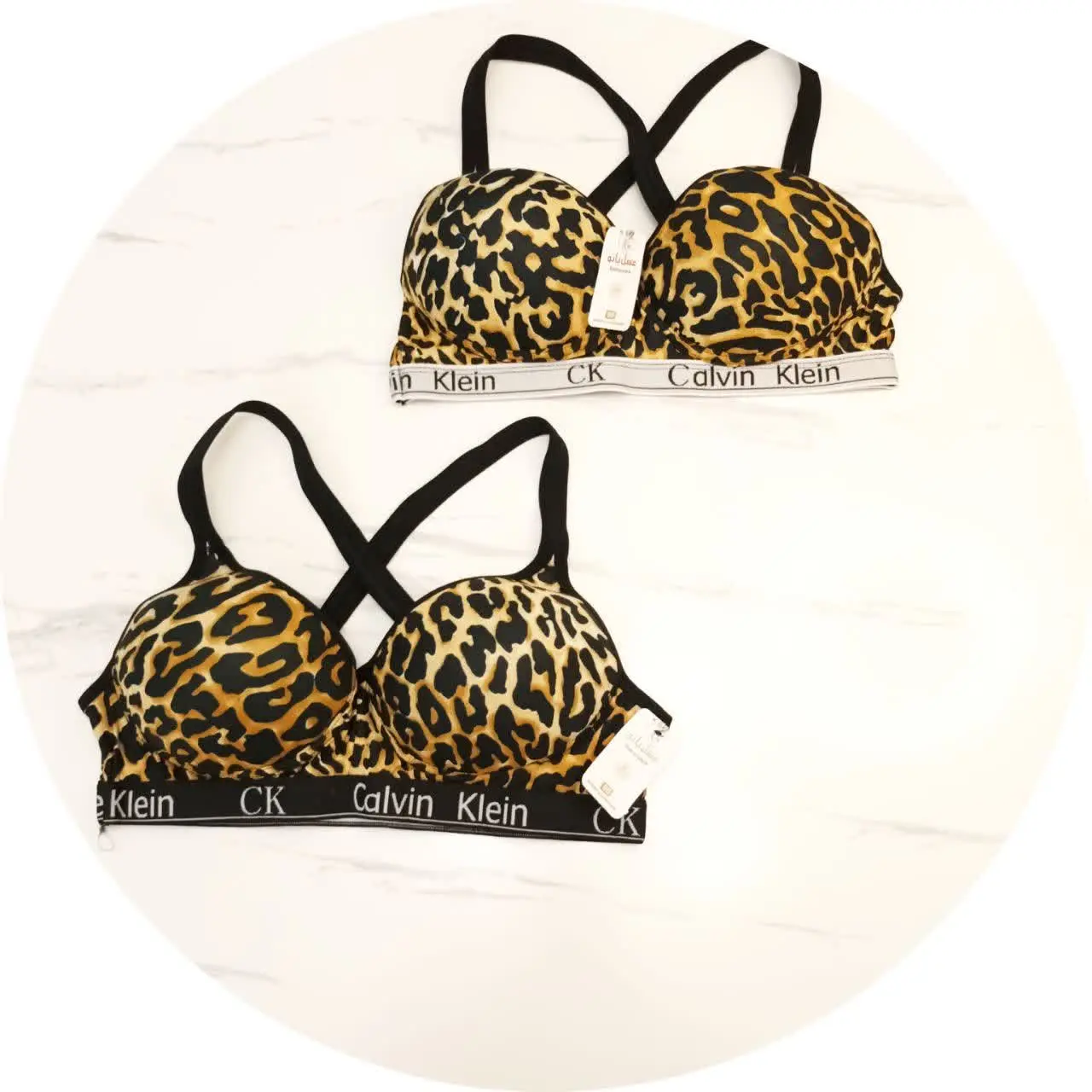 نیمتنه اسپرت پلنگی😍😍😍😍
