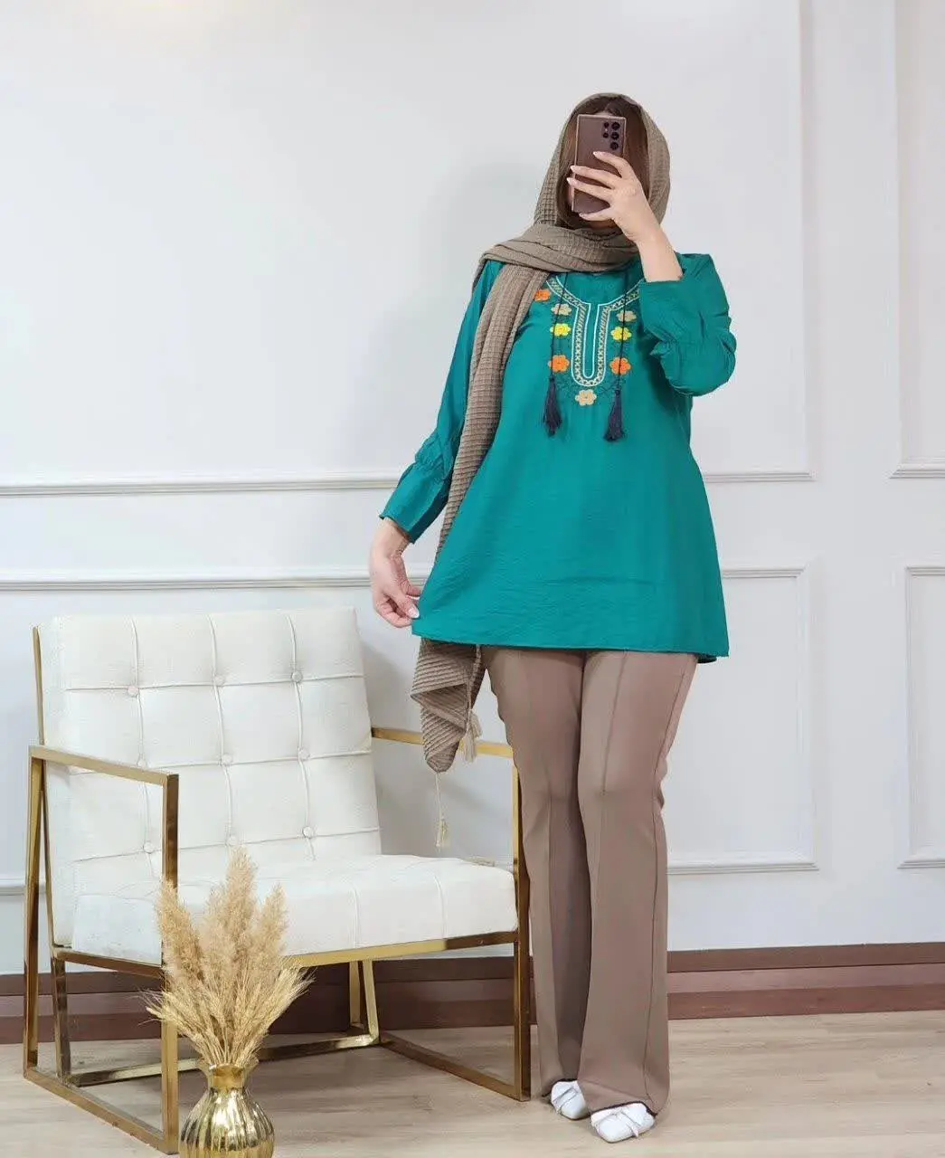 نام: تونیک نورا
