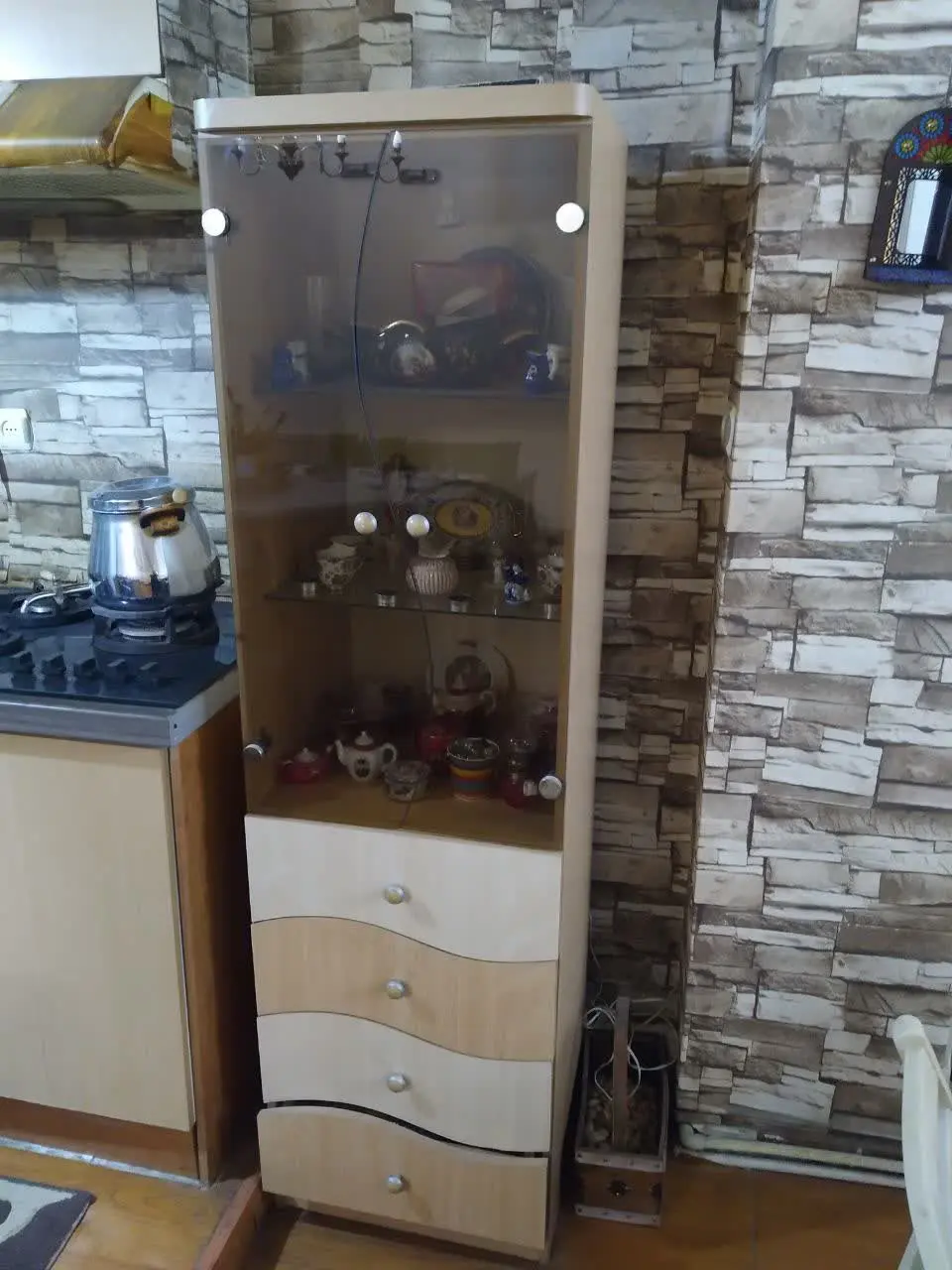 ی تخت یک نفره که دوتا کشو ی...