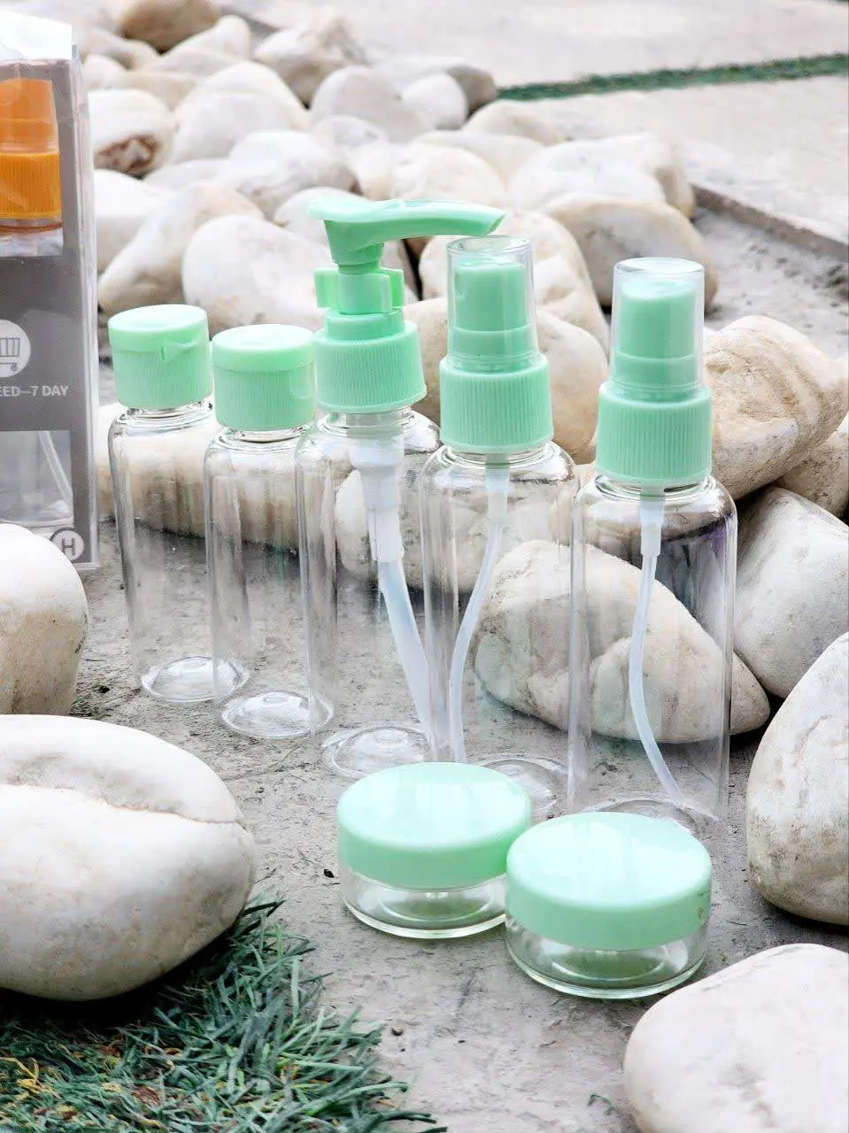 پک بهداشتی مسافرتی
