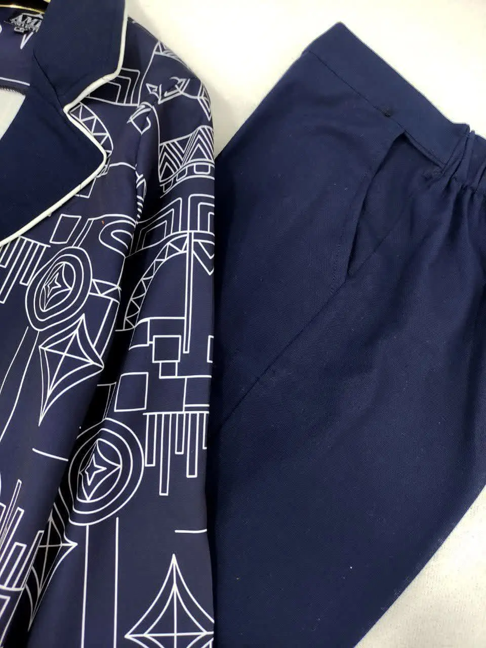 🍃نام: ست کت و شلوار ابریشم
