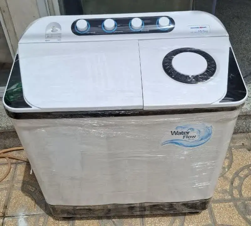 لباسشویی ۱۵ونیم کیلویی پاکشوما کاملا سالم در حد نو مناسب جهیزیه
