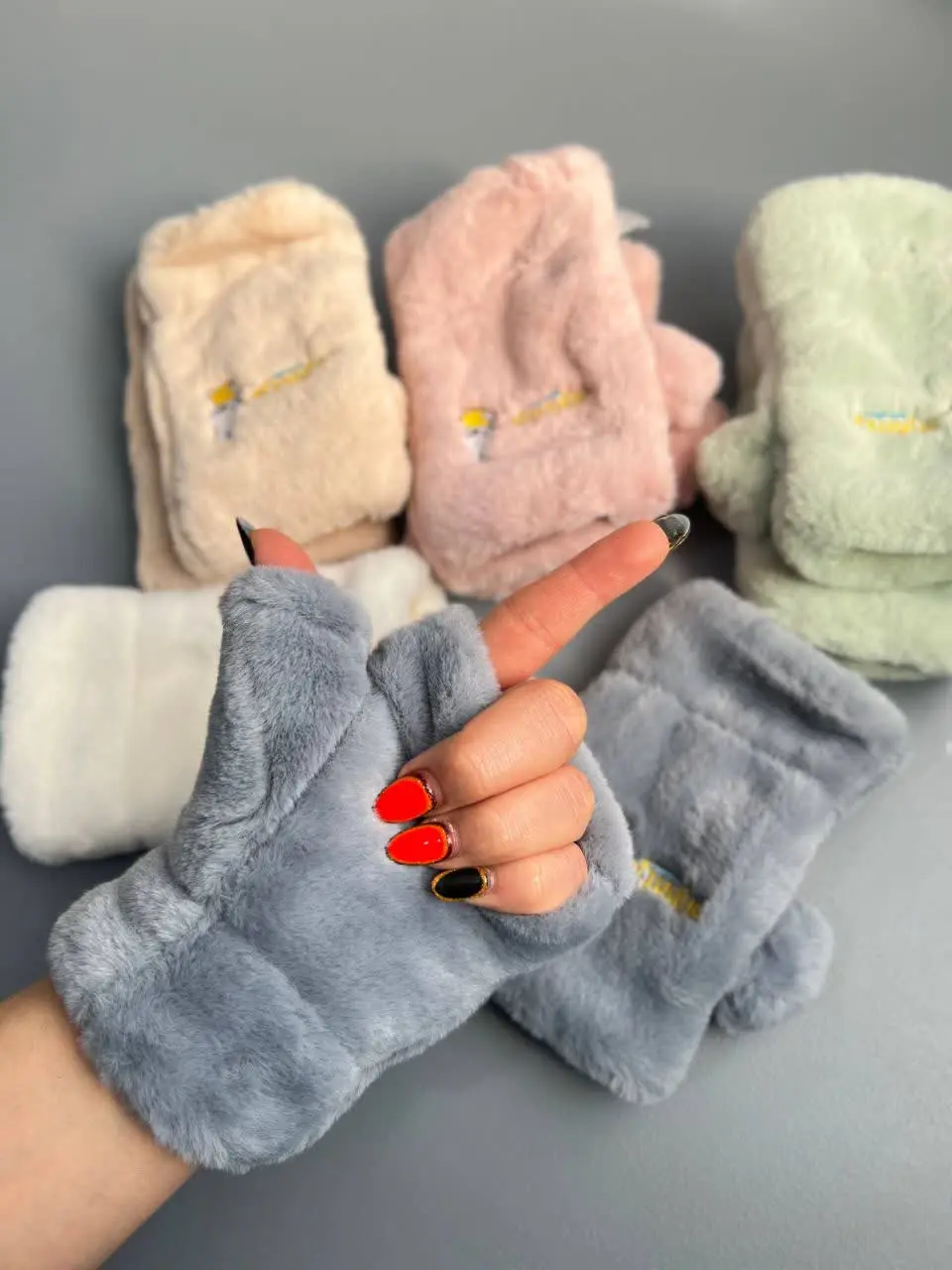 🔸 رنگ بندی جذاب و پرطرفدار:...