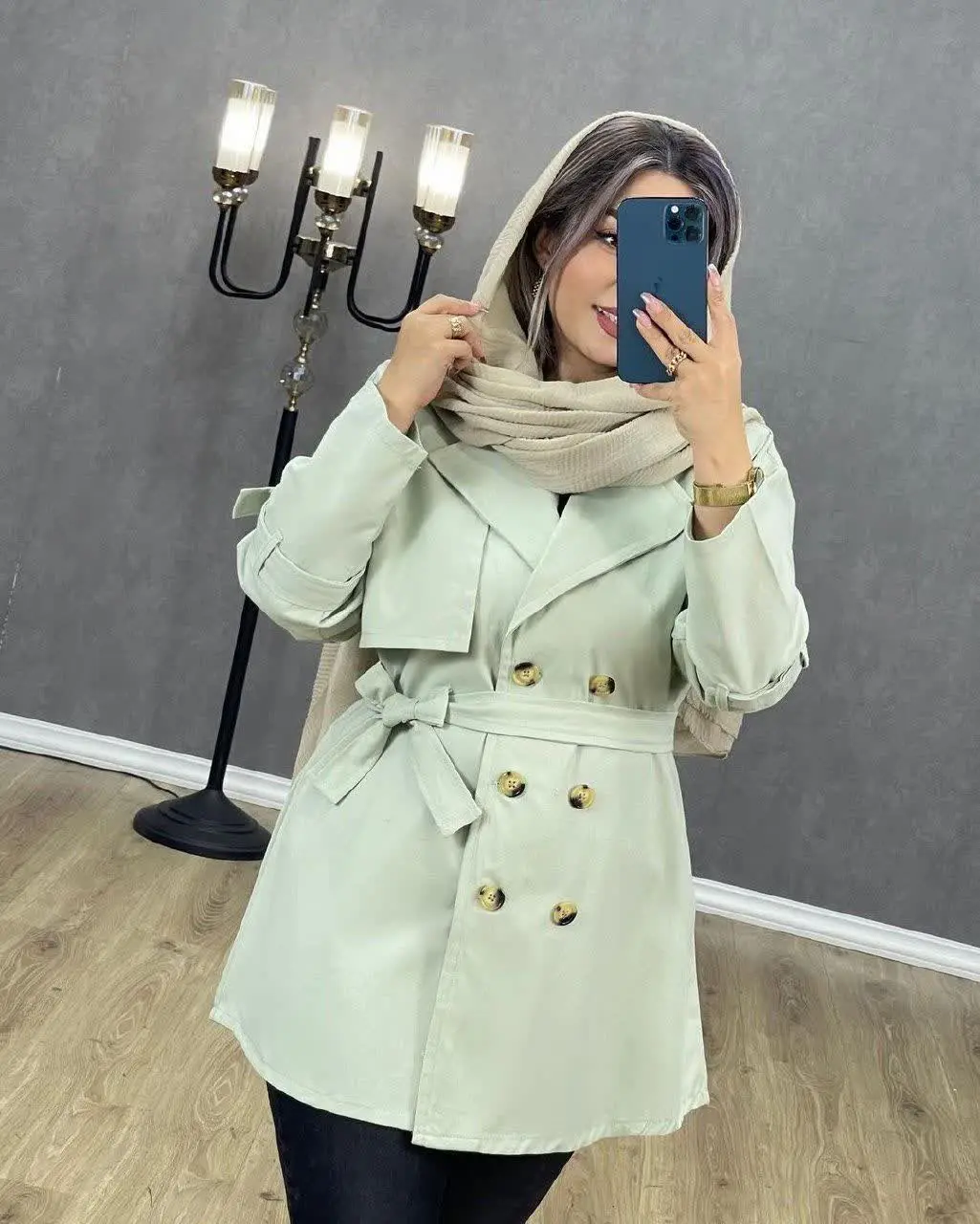 نام: مانتو امیلی
