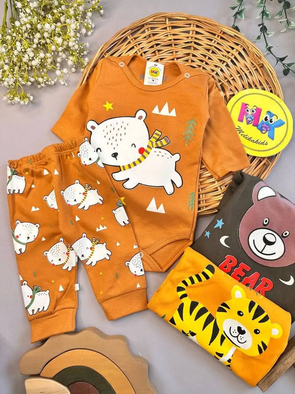 بادی شلوار طرح هاپو کریسمس...