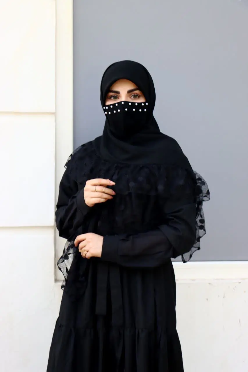 این روسری مشکی با تور بسیار نازش خیلی پرفروشه 

