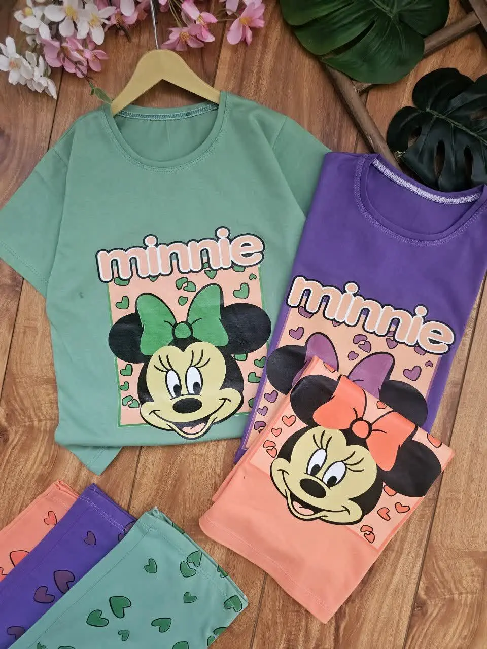 تیشرت و شلوارک نورا
