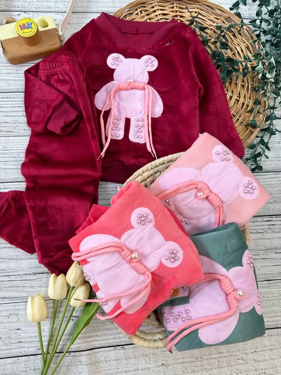 بلوز شلوار مخمل توکرکی طرح خرگوش مرواریدی نوزادی و کودک کد ۱۷۳۱۲۴ 
