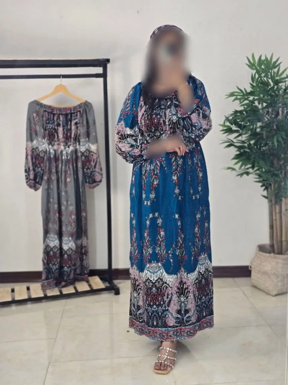 🌸 نام: ساحلی رخساره
