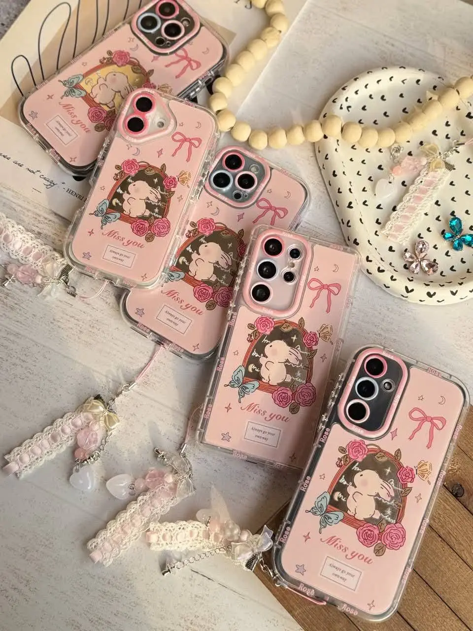 📱مدل قاب: قاب خرگوش صورتی آویزدار فوق العاده زیبا مخصوص انواع #سامسونگ #شیائومی و #آیفون 
