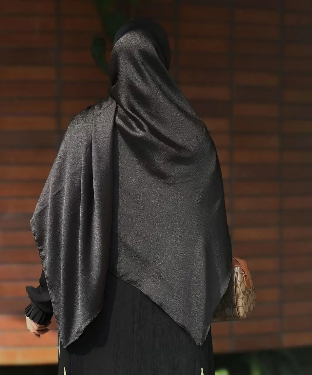 روسری کریستال مشکی🤩
