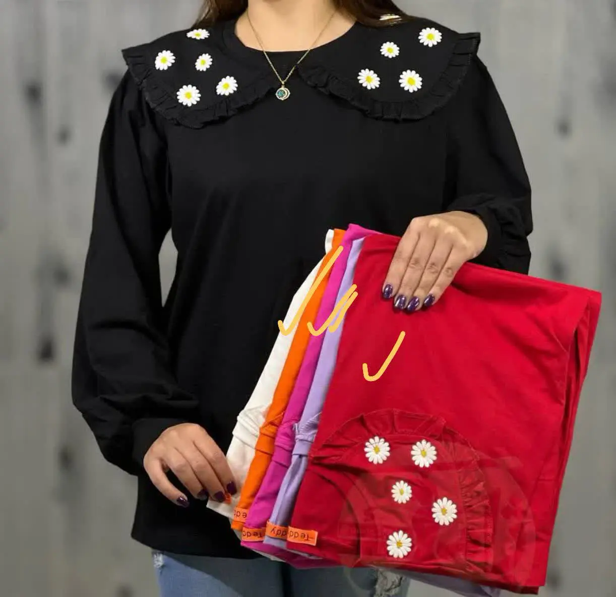 موجودی#شومیز قشنگمون علامت خورده ها😍
