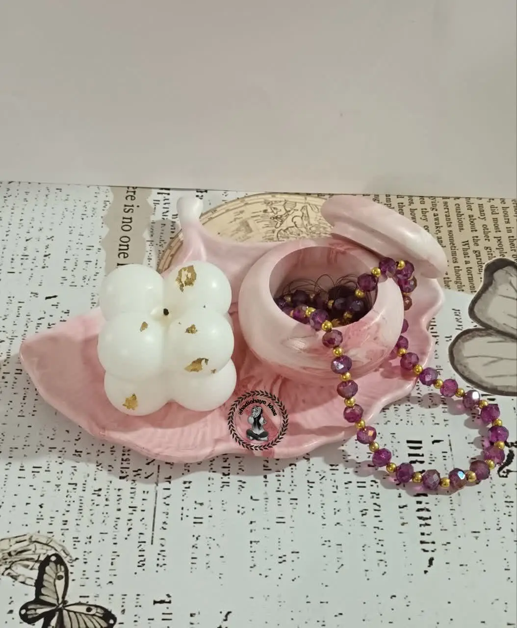 که میتونید روی میز به عنوان جای جواهری استفاده کنید🤩
