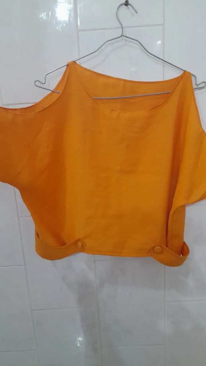 کراپ سرشانه باز
