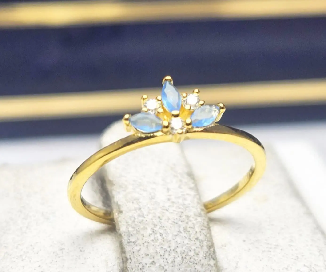 💎انگشتر مینیمال زیبای جواهری