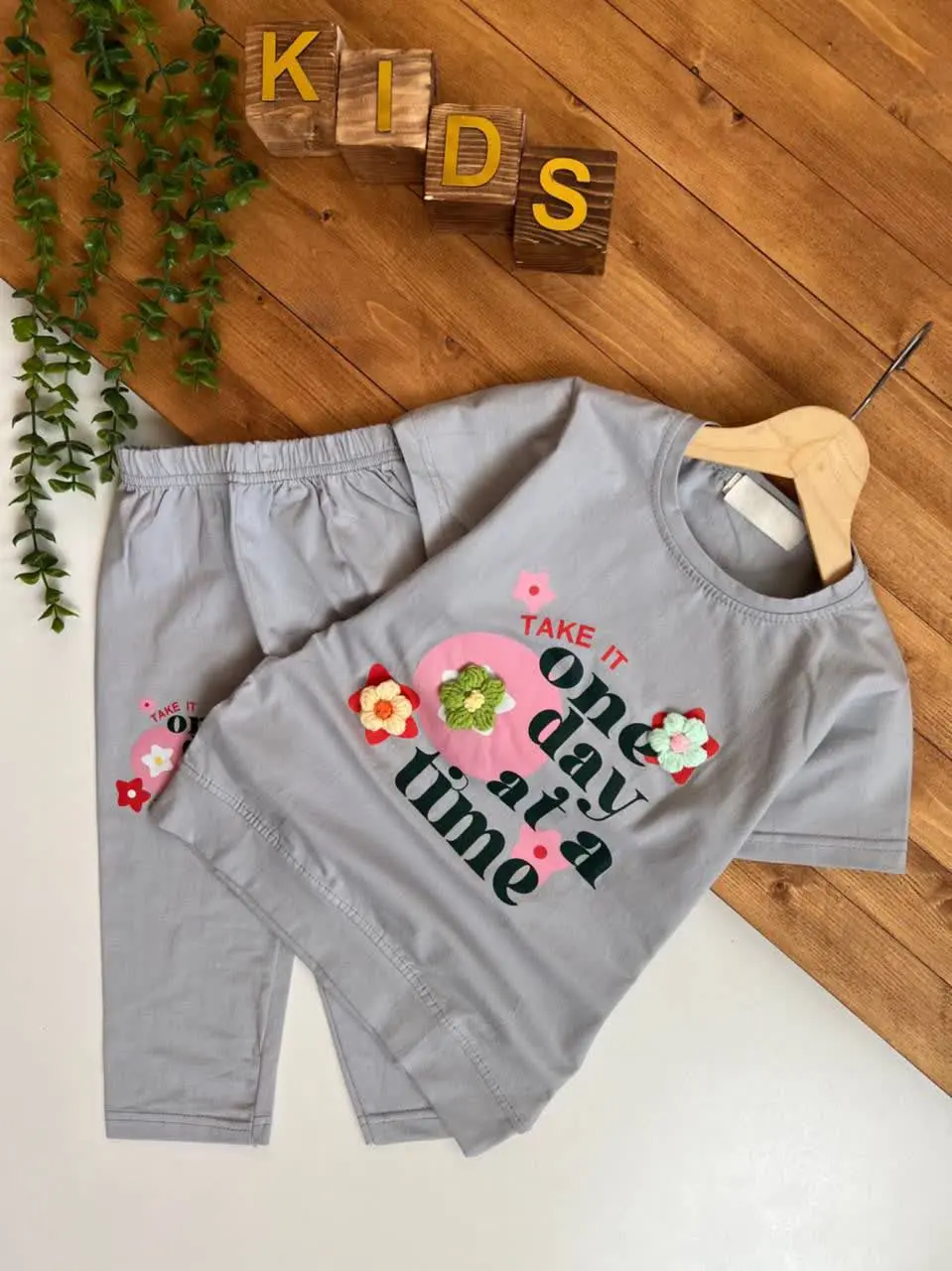 نام محصول: گل بافتنی
