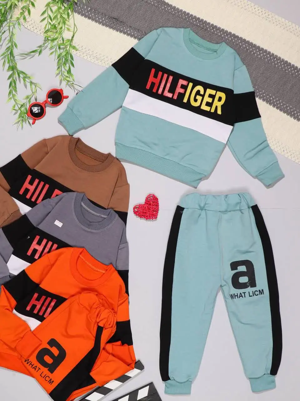 👫بلوز و شلوار پرچمی چاپ HIL...