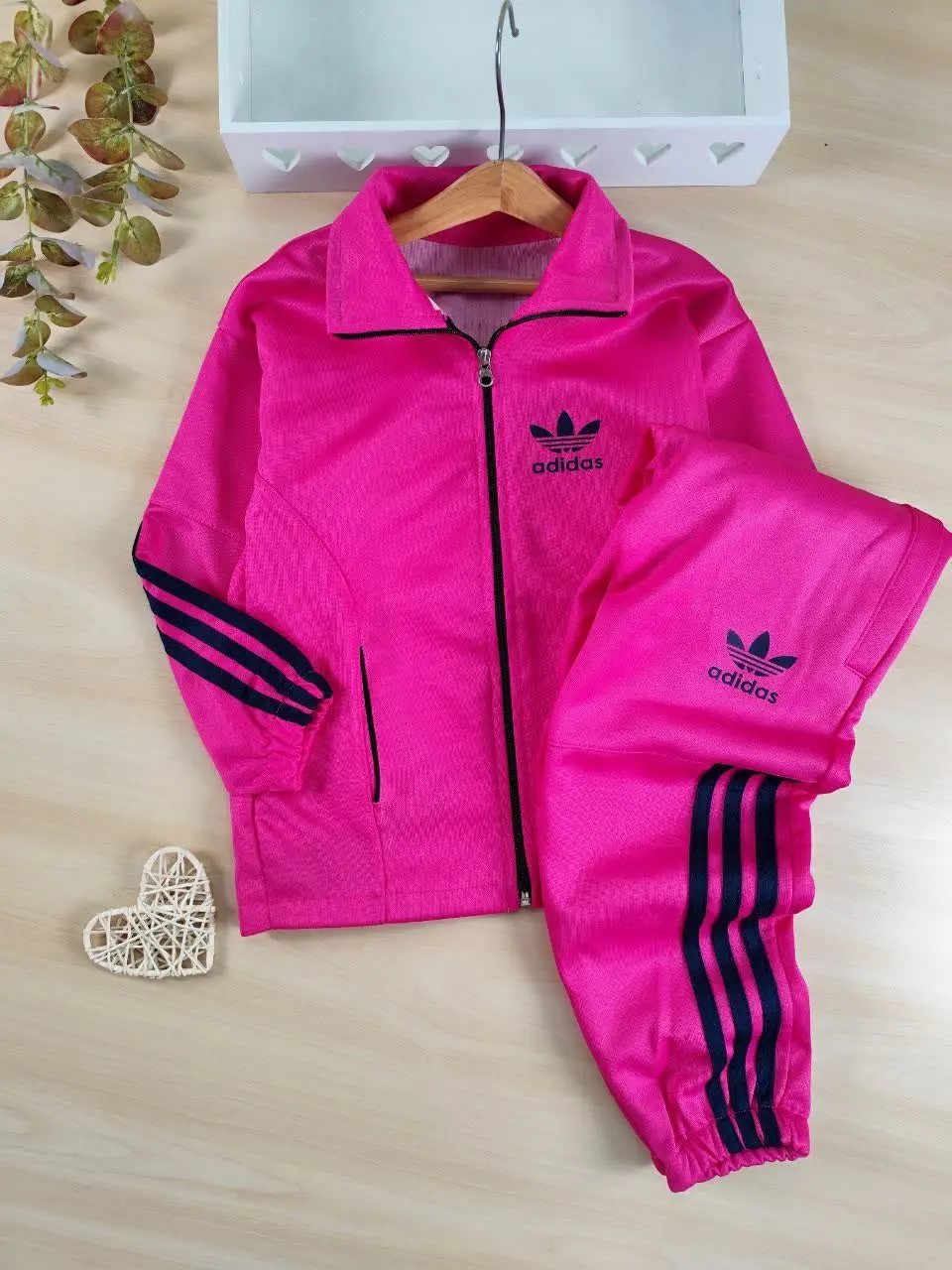 ست ورزشی آدیداس صورتی 
