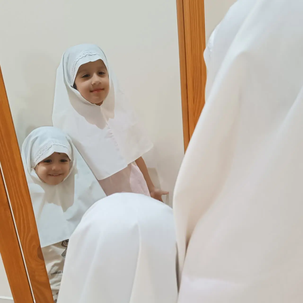 مقنعه نباتی رنگ در سایزهای مختلف
