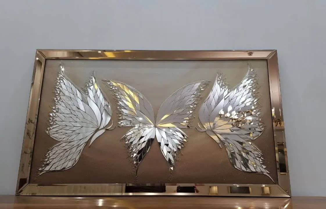 تابلوی زیبا و منحصر بفرد پروانه‌ها
