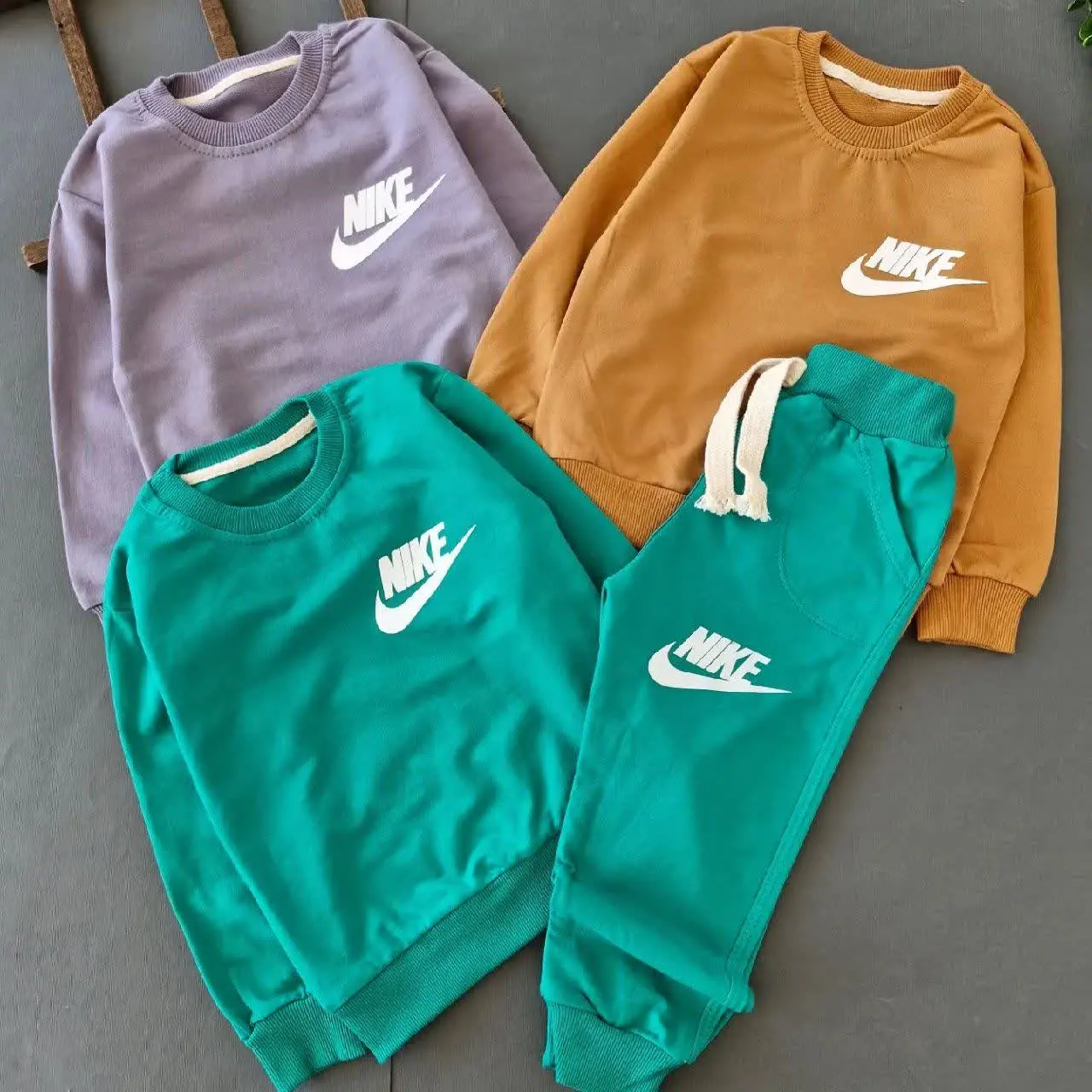 کیا دنبال یه لباس شیک و ساده هستن ☺️☺️
