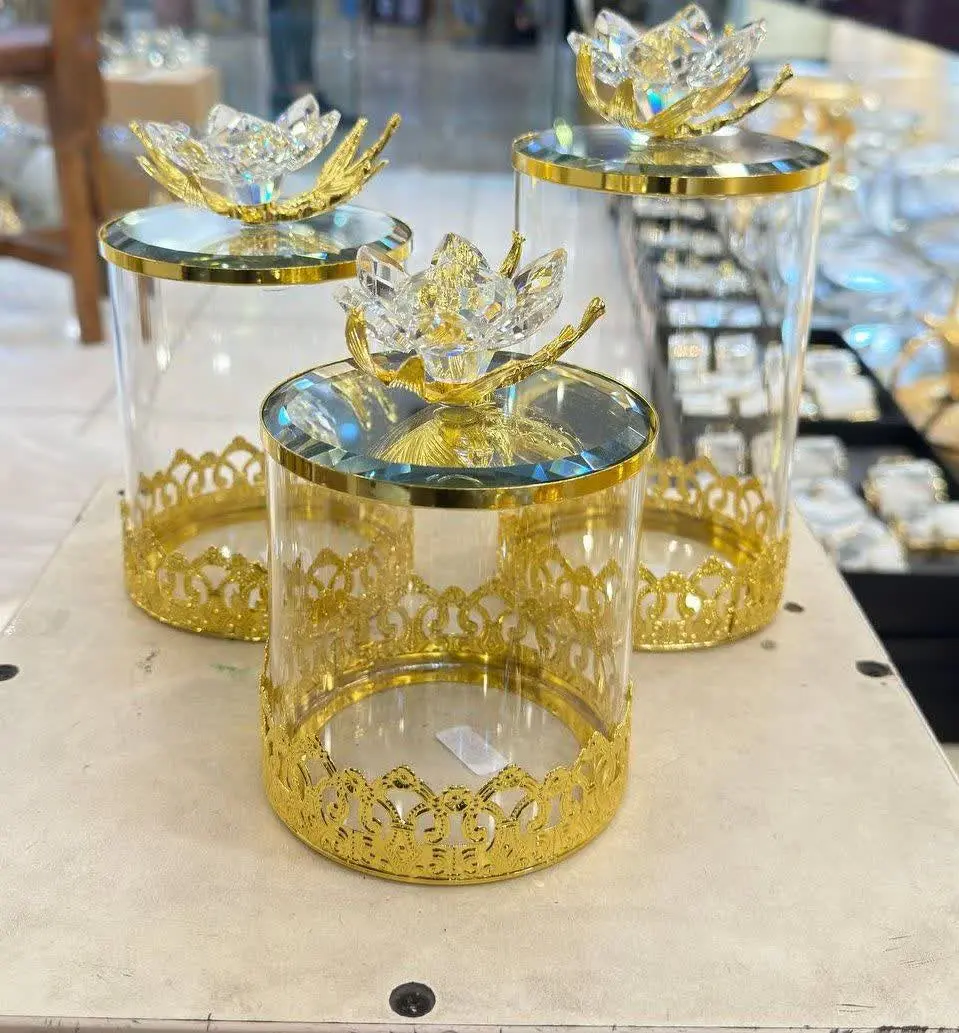 📌بانکه ۳ سایز وارداتی درب ایینه‌ای الماسی😍👆
