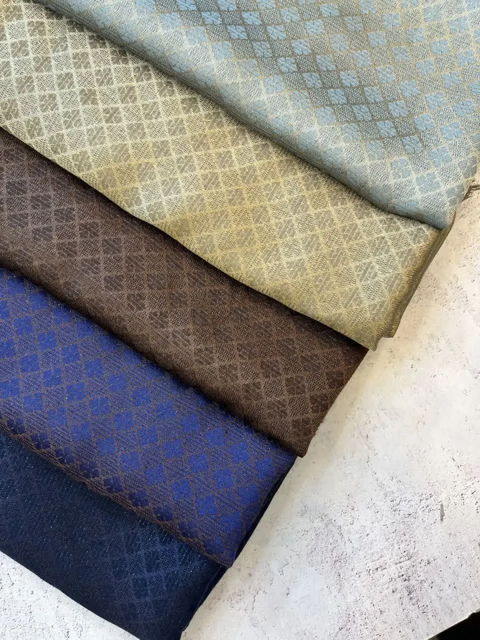 روسری مجلسی قواره ۱۲۰