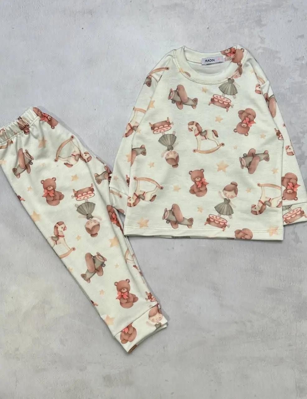 #بلوزشلوارراحتی‌های نرمالویه قشنگمون😍
