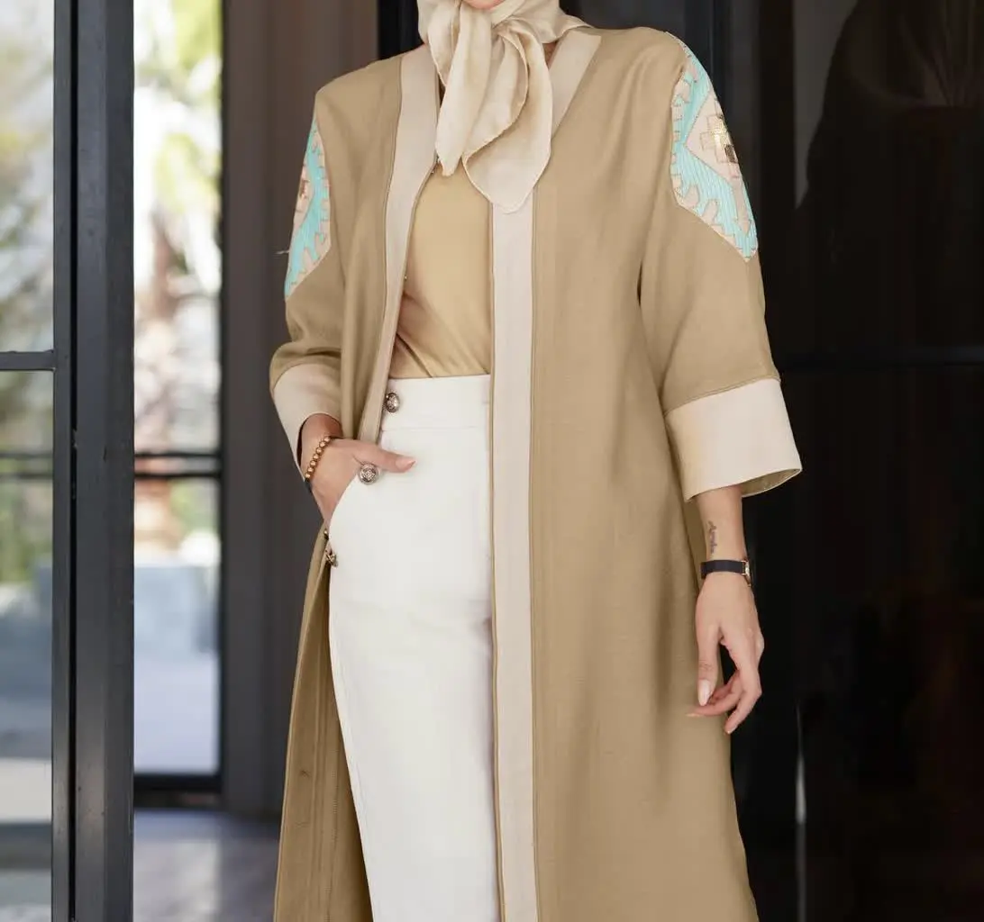 یه مانتو بلند، ترکیب سنت و مدرنیته🪅
