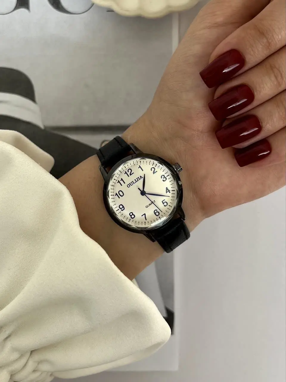 💍ساعت بند چرمی بسیار زیبا 🤤