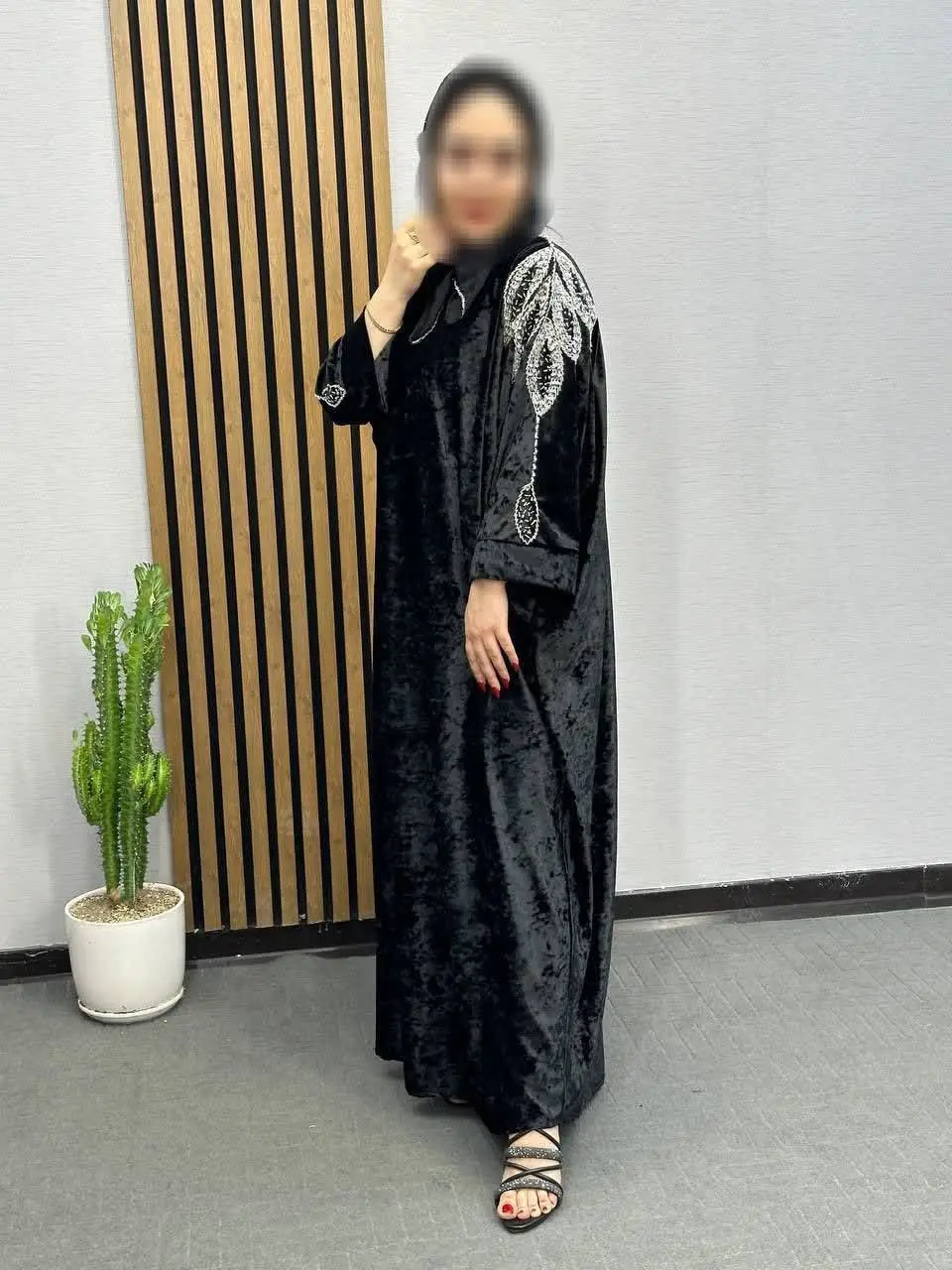 نام: عبای سنگدوزی برگ
