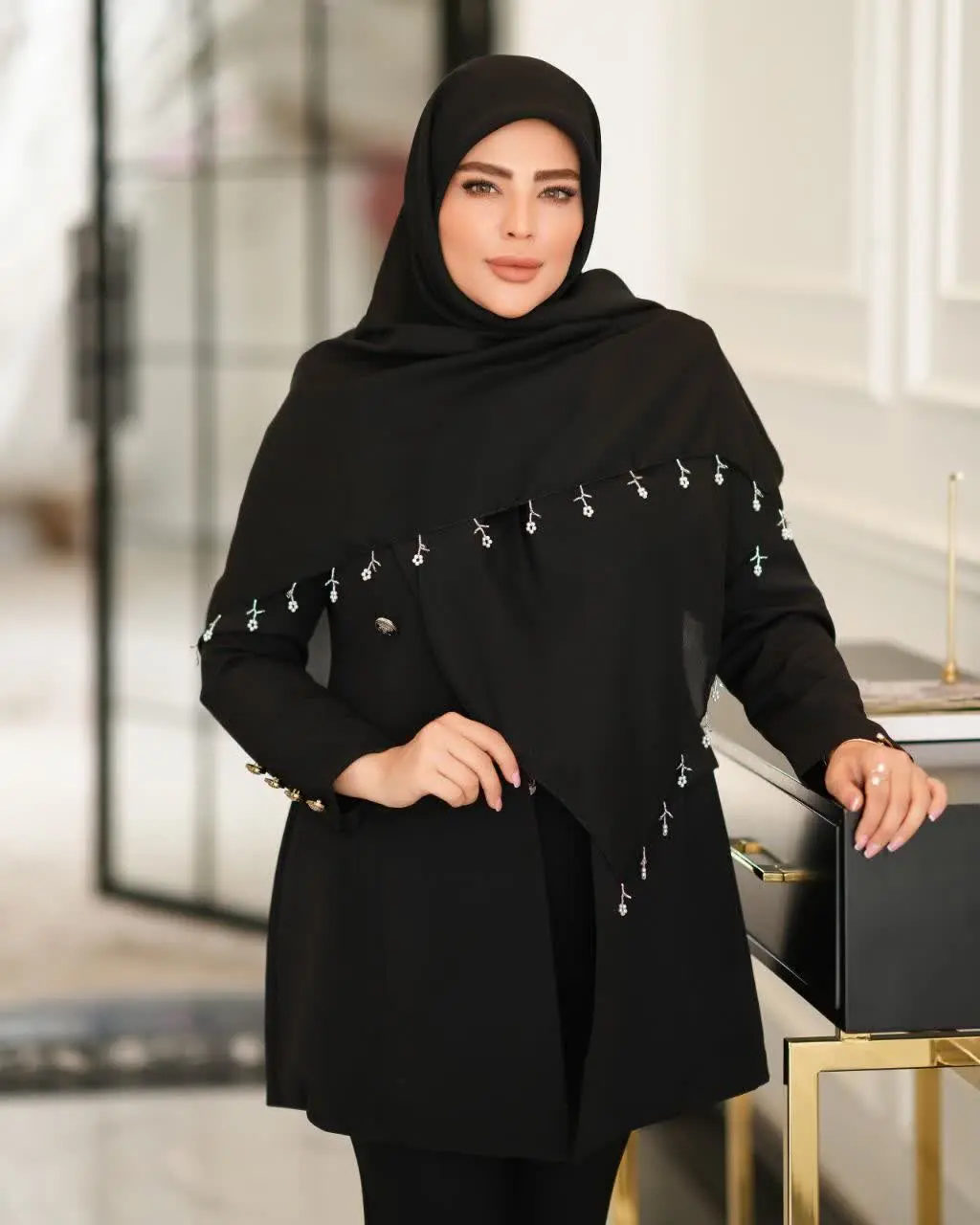 روسری کرپ نخ گل آویز🥰
