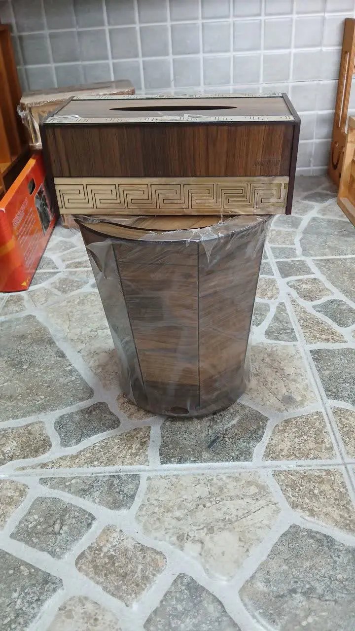 سطل و دستمال کاغذی

