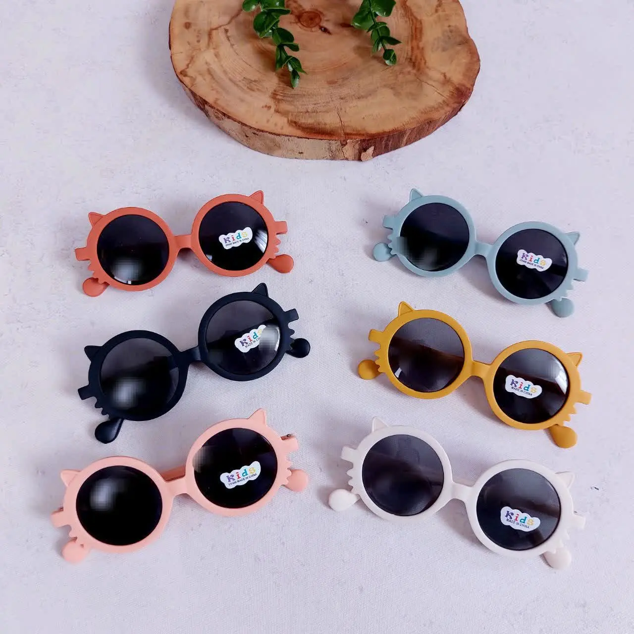 عینک آفتابی 🐱
