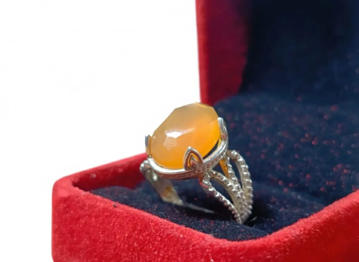 انگشتر نقره زنانه با عقیق پ...