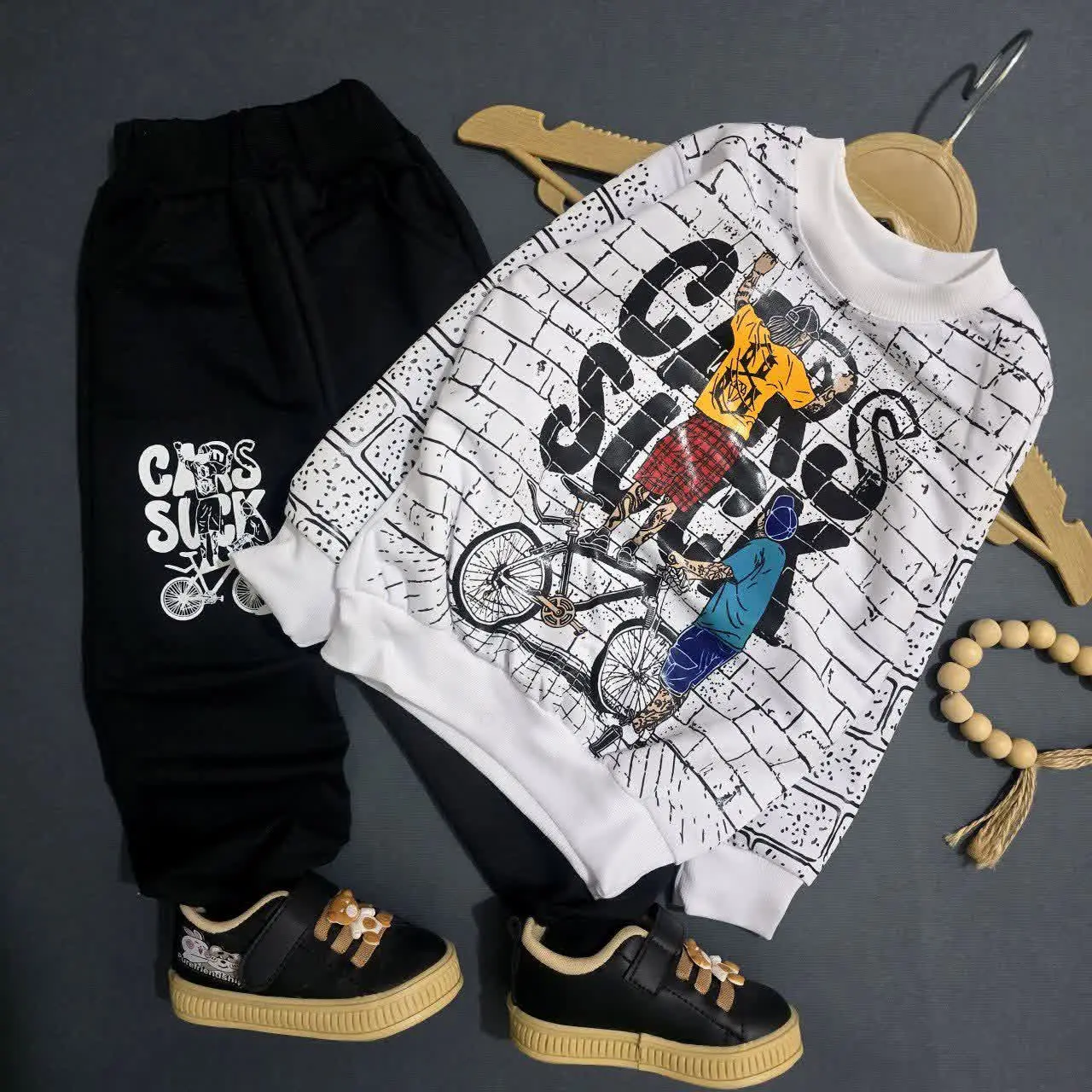 👚 نام: ست پسرانه پاییزه دوچرخه