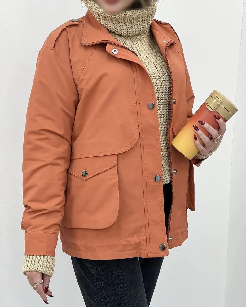 یه کاپشن تا سالهای سال میتونین استایلش کنید از اون مدلهاست که همیشه ترنده 🤌 
