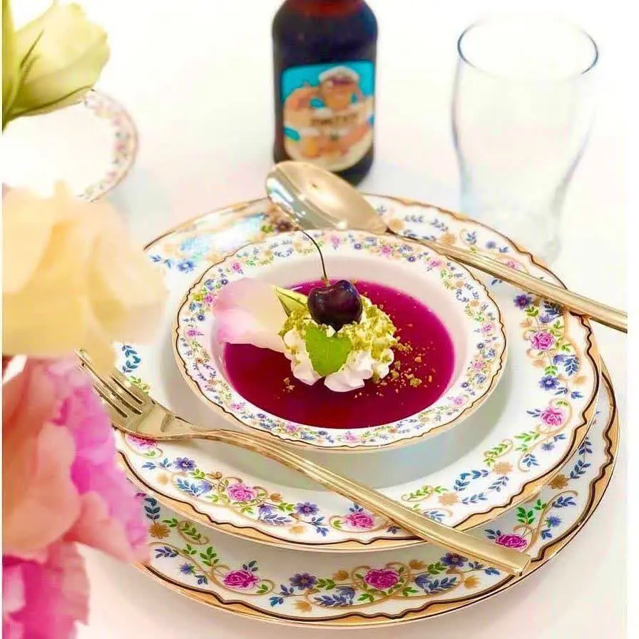 سرویس ۲۸ پارچه گلستان درجه یک 
